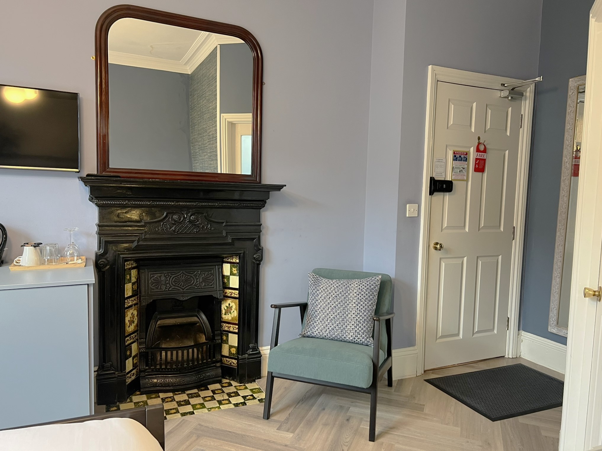 Image number #5 of Room 4