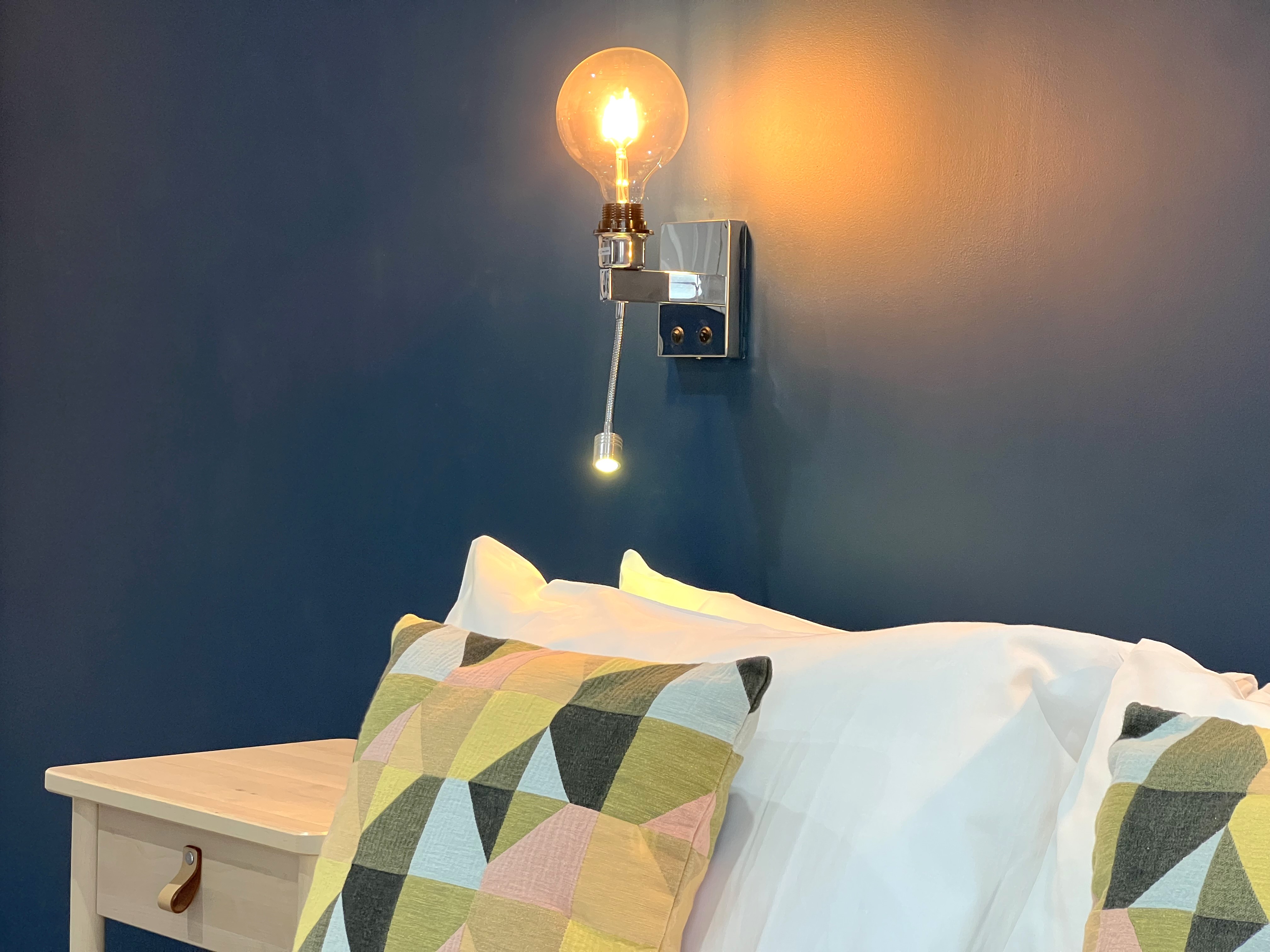 Image number #4 of Room 6