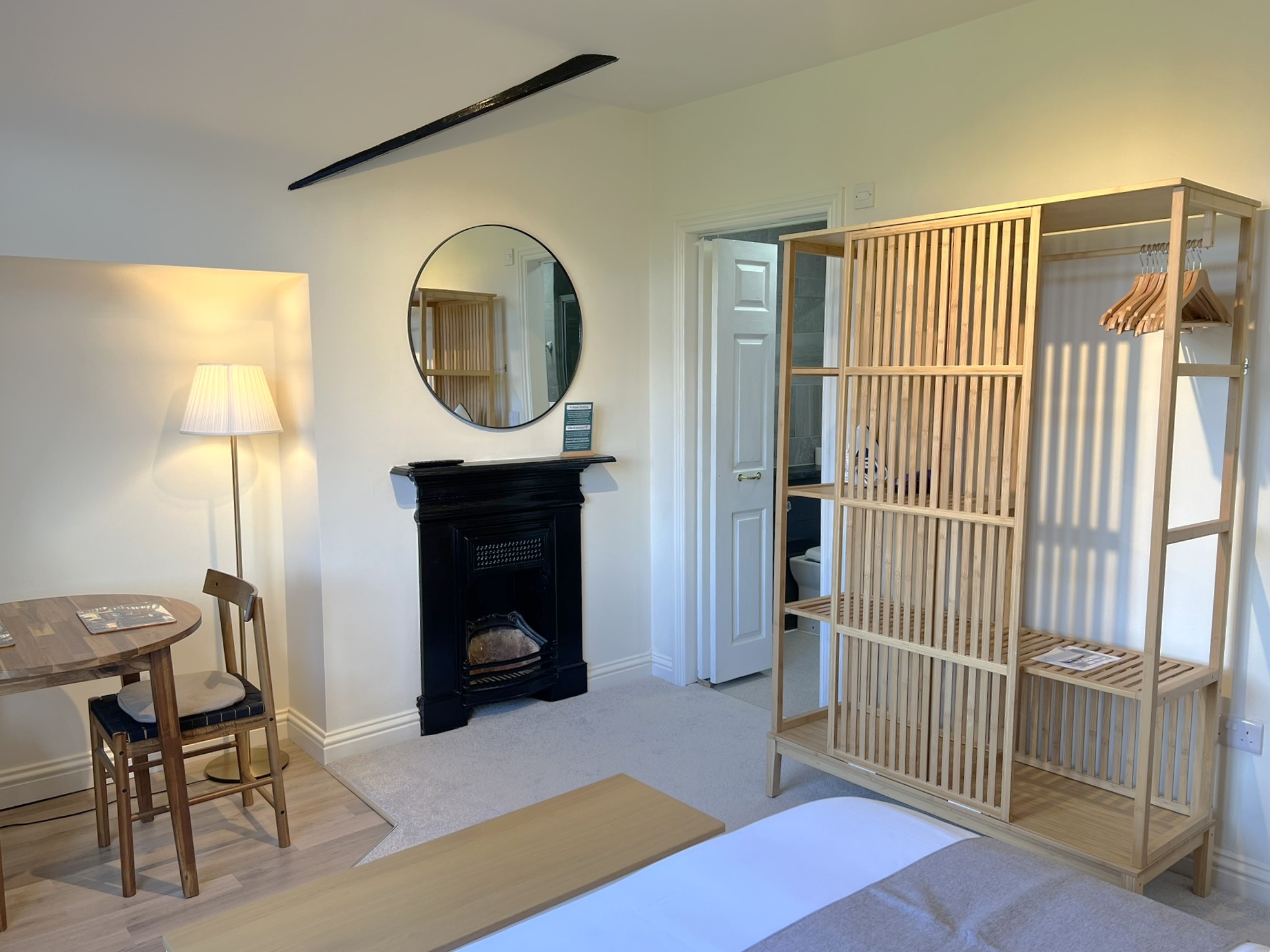 Image number #4 of Studio 7